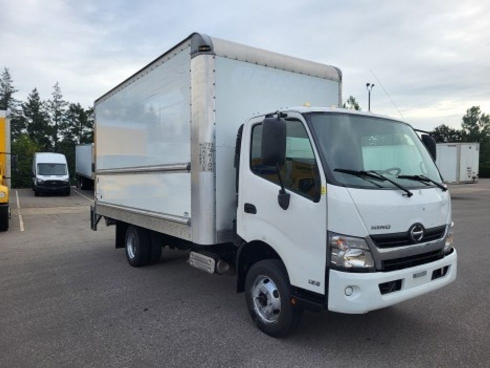 Light Duty Box Truck-Light and Medium Duty Trucks-Hino-2020-155-Brampton-ON-167,465\n\t\tkm-$ 50,250 - Image 1