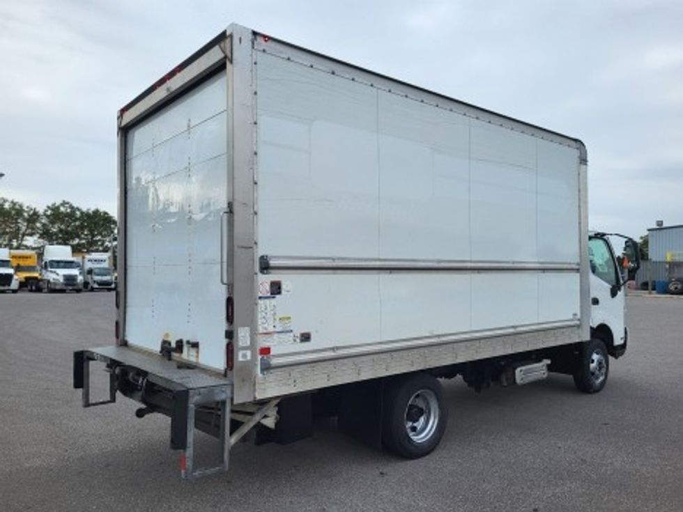 Light Duty Box Truck-Light and Medium Duty Trucks-Hino-2020-155-Brampton-ON-167,465\n\t\tkm-$ 50,250 - Image 12