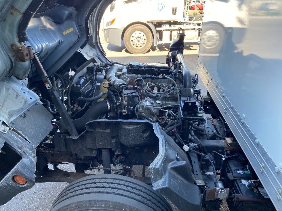 Light Duty Box Truck-Light and Medium Duty Trucks-Hino-2020-155-Brampton-ON-167,465\n\t\tkm-$ 50,250 - Image 21
