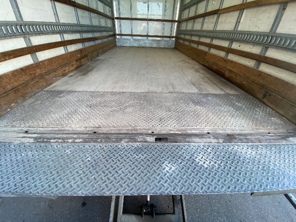 Light Duty Box Truck-Light and Medium Duty Trucks-Hino-2020-155-Brampton-ON-167,465\n\t\tkm-$ 50,250 - Image 9