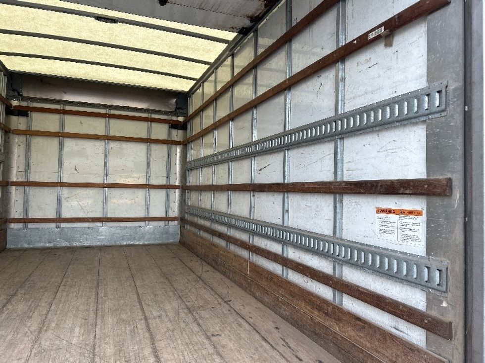 Light Duty Box Truck-Light and Medium Duty Trucks-Hino-2020-155-Burnaby-BC-138,516\n\t\tkm-$ 62,250 - Image 12