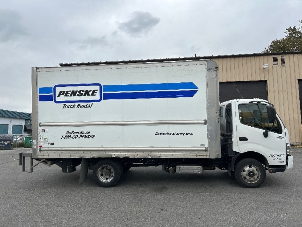 Light Duty Box Truck-Light and Medium Duty Trucks-Hino-2020-155-Burnaby-BC-138,516\n\t\tkm-$ 62,250 - Image 15