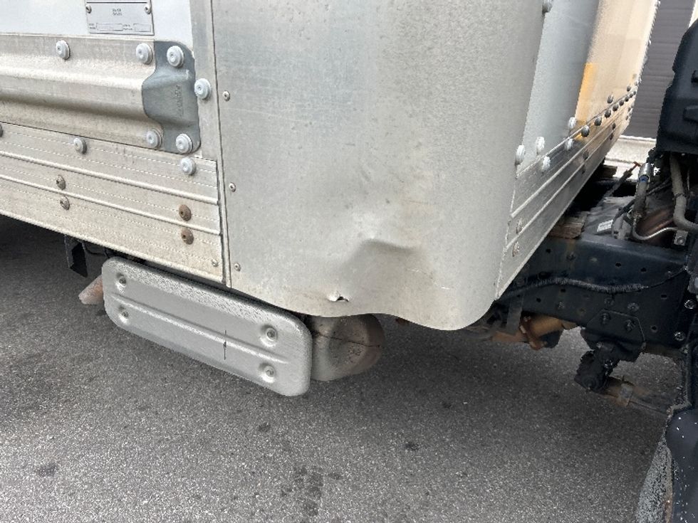 Light Duty Box Truck-Light and Medium Duty Trucks-Hino-2020-155-Burnaby-BC-138,516\n\t\tkm-$ 62,250 - Image 24