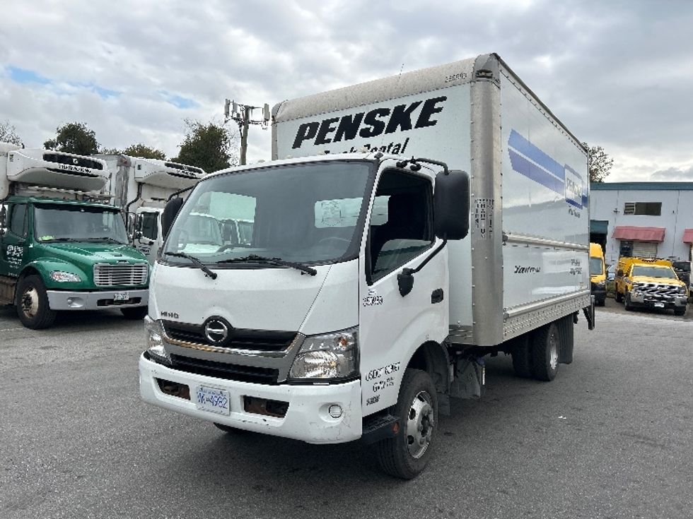 Light Duty Box Truck-Light and Medium Duty Trucks-Hino-2020-155-Burnaby-BC-138,516\n\t\tkm-$ 62,250 - Image 3