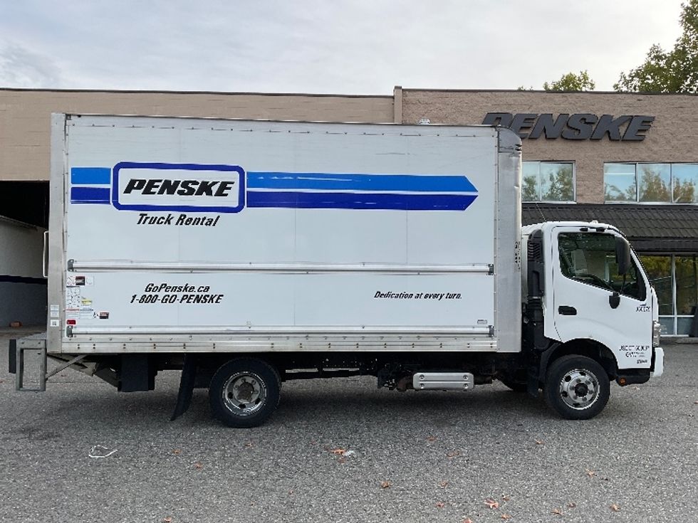 Light Duty Box Truck-Light and Medium Duty Trucks-Hino-2020-155-Burnaby-BC-158,521\n\t\tkm-$ 52,250 - Image 15