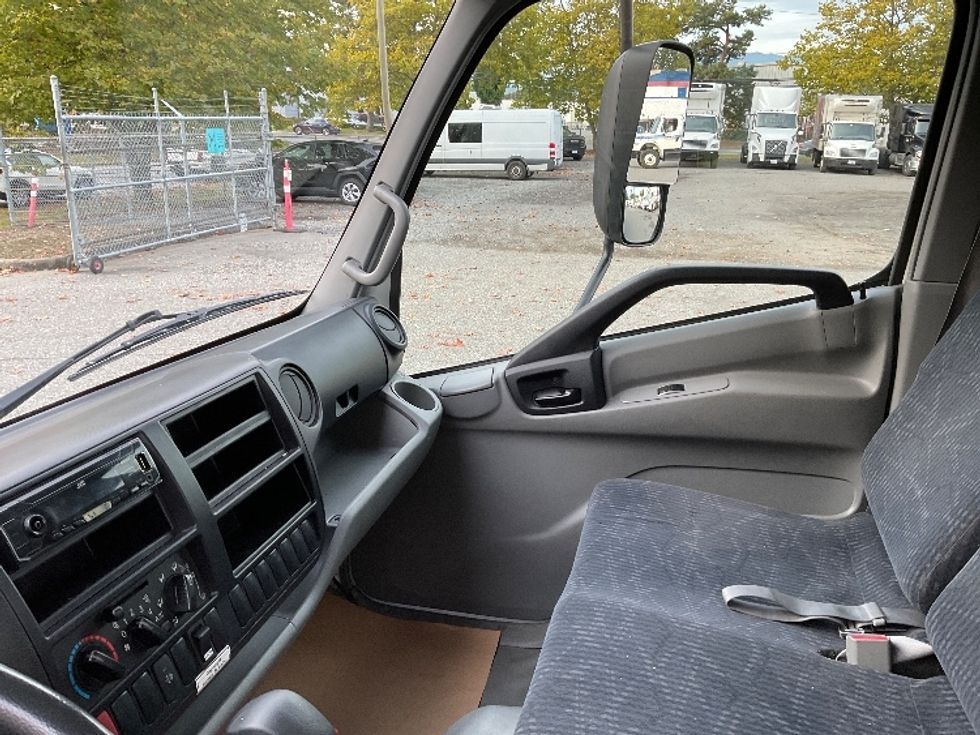 Light Duty Box Truck-Light and Medium Duty Trucks-Hino-2020-155-Burnaby-BC-158,521\n\t\tkm-$ 52,250 - Image 19