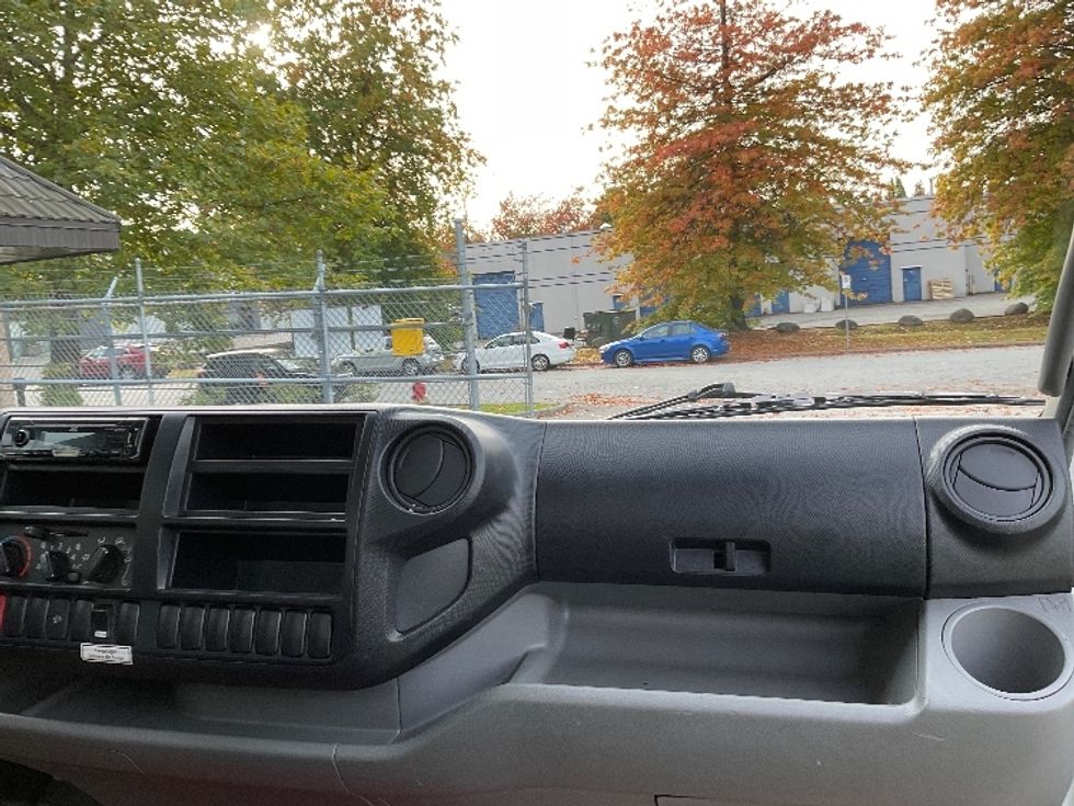 Light Duty Box Truck-Light and Medium Duty Trucks-Hino-2020-155-Burnaby-BC-158,521\n\t\tkm-$ 52,250 - Image 21