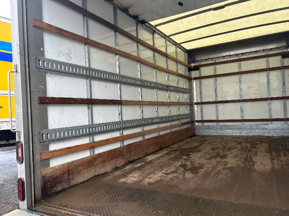 Light Duty Box Truck-Light and Medium Duty Trucks-Hino-2020-155-Burnaby-BC-158,662\n\t\tkm-$ 50,500 - Image 11