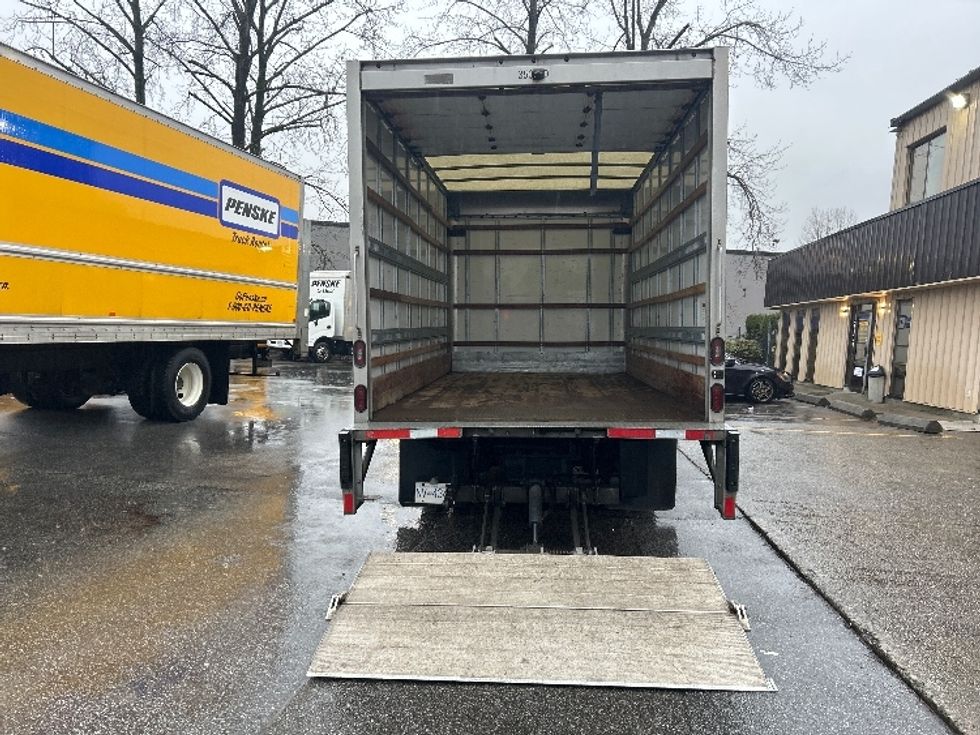 Light Duty Box Truck-Light and Medium Duty Trucks-Hino-2020-155-Burnaby-BC-158,662\n\t\tkm-$ 50,500 - Image 9