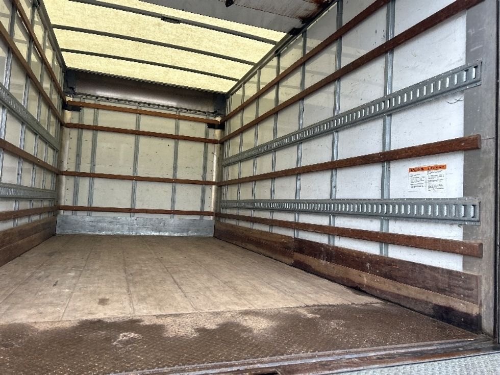 Light Duty Box Truck-Light and Medium Duty Trucks-Hino-2020-155-Burnaby-BC-170,140\n\t\tkm-$ 59,500 - Image 12