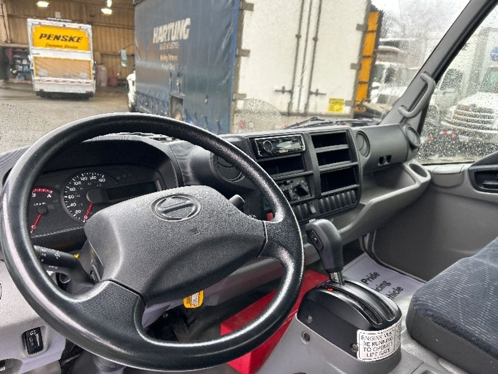 Light Duty Box Truck-Light and Medium Duty Trucks-Hino-2020-155-Burnaby-BC-170,140\n\t\tkm-$ 59,500 - Image 17