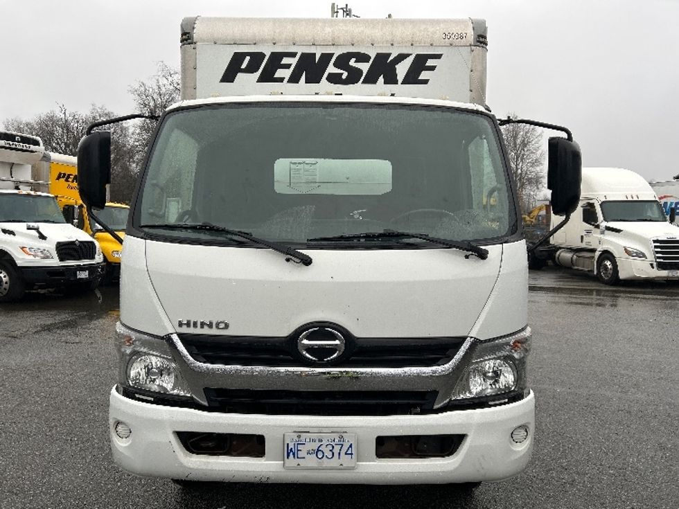 Light Duty Box Truck-Light and Medium Duty Trucks-Hino-2020-155-Burnaby-BC-170,140\n\t\tkm-$ 59,500 - Image 2