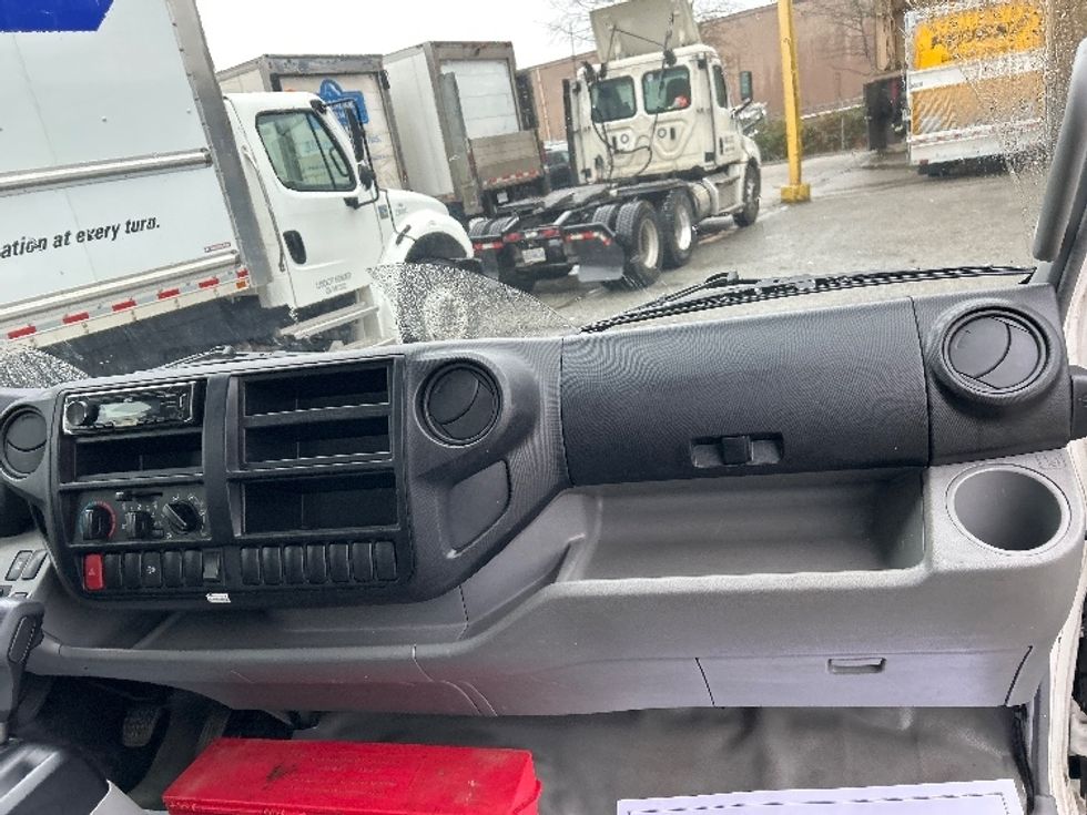 Light Duty Box Truck-Light and Medium Duty Trucks-Hino-2020-155-Burnaby-BC-170,140\n\t\tkm-$ 59,500 - Image 21