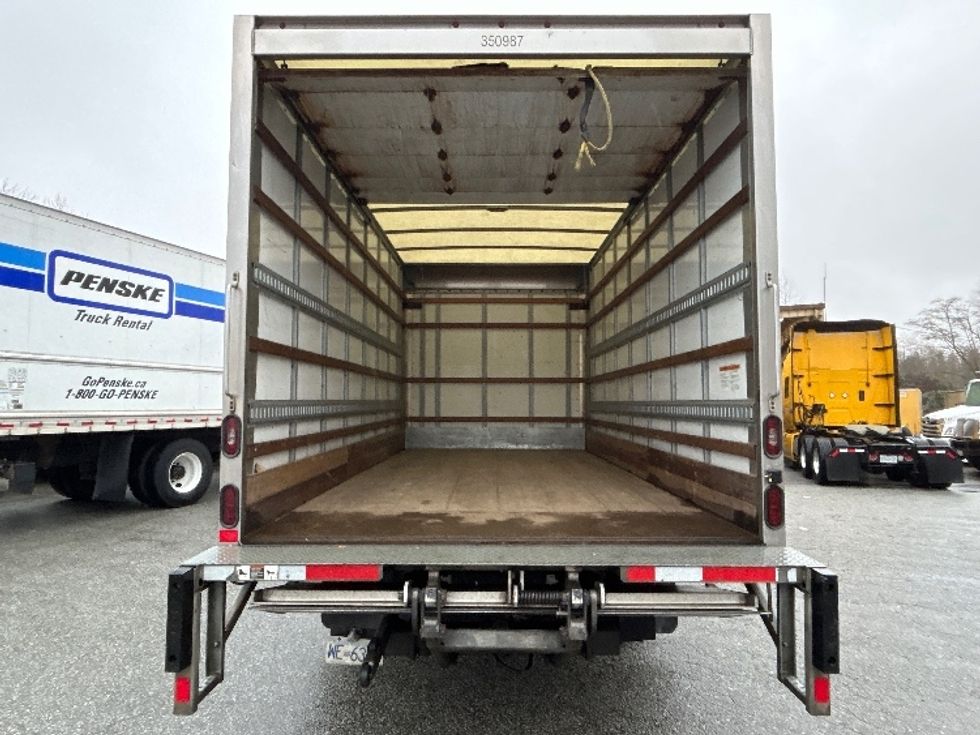 Light Duty Box Truck-Light and Medium Duty Trucks-Hino-2020-155-Burnaby-BC-170,140\n\t\tkm-$ 59,500 - Image 8