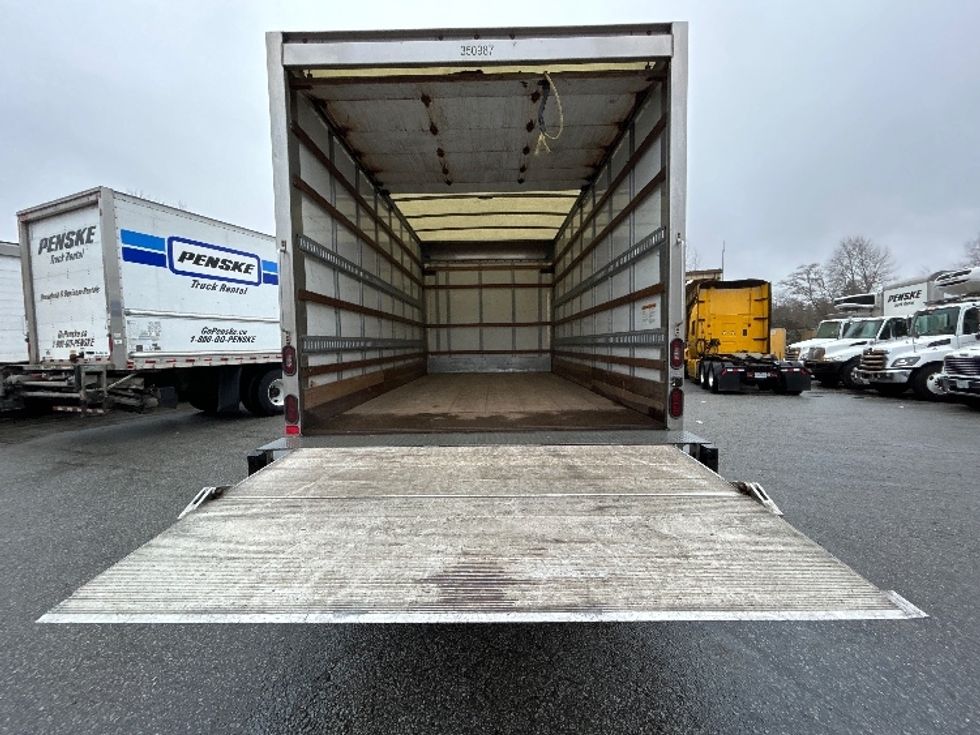 Light Duty Box Truck-Light and Medium Duty Trucks-Hino-2020-155-Burnaby-BC-170,140\n\t\tkm-$ 59,500 - Image 9