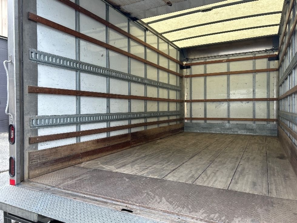 Light Duty Box Truck-Light and Medium Duty Trucks-Hino-2020-155-Burnaby-BC-199,727\n\t\tkm-$ 50,000 - Image 11