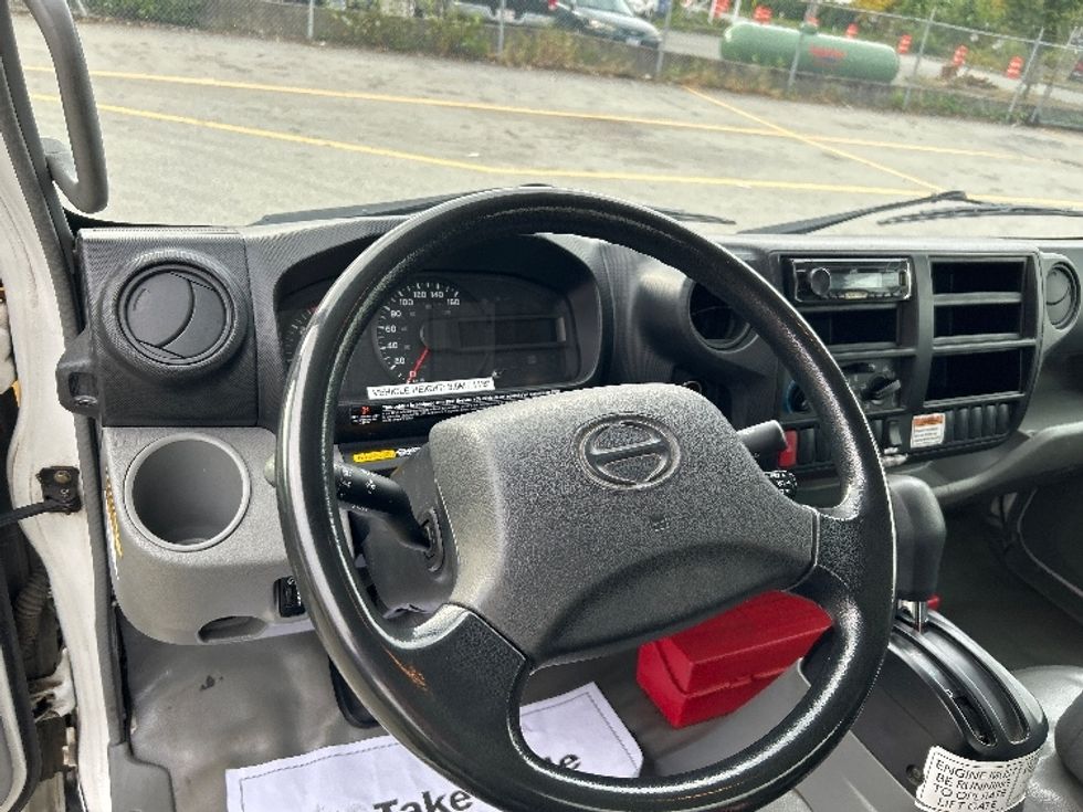Light Duty Box Truck-Light and Medium Duty Trucks-Hino-2020-155-Burnaby-BC-199,727\n\t\tkm-$ 50,000 - Image 17