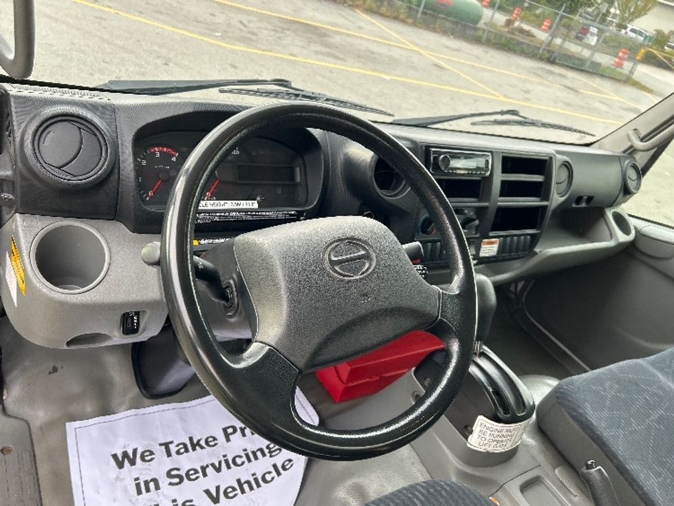 Light Duty Box Truck-Light and Medium Duty Trucks-Hino-2020-155-Burnaby-BC-199,727\n\t\tkm-$ 50,000 - Image 18