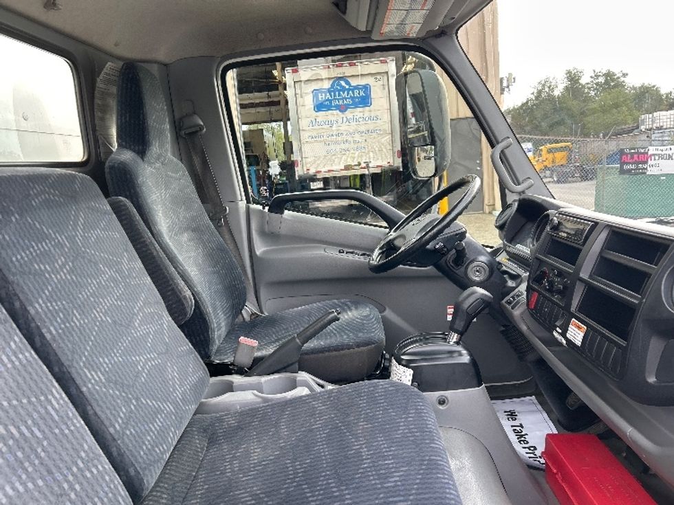 Light Duty Box Truck-Light and Medium Duty Trucks-Hino-2020-155-Burnaby-BC-199,727\n\t\tkm-$ 50,000 - Image 22