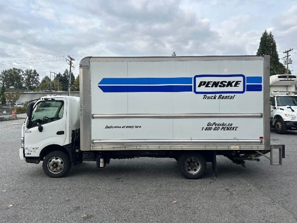 Light Duty Box Truck-Light and Medium Duty Trucks-Hino-2020-155-Burnaby-BC-199,727\n\t\tkm-$ 50,000 - Image 4