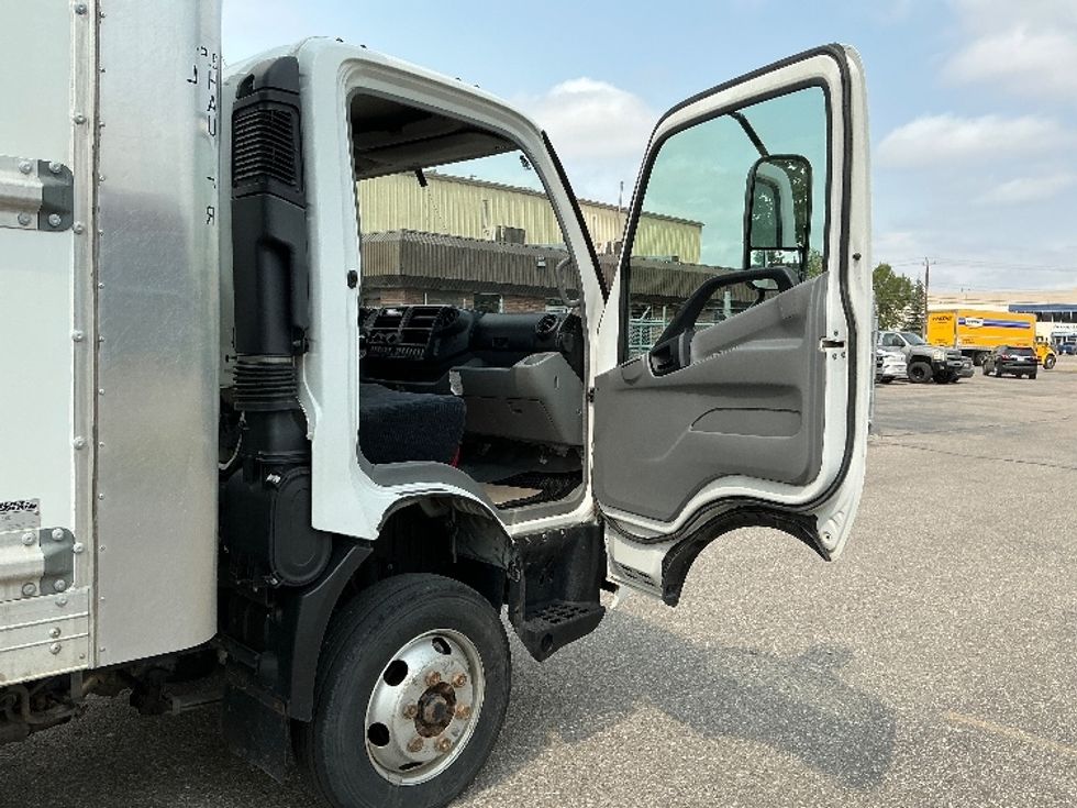 Light Duty Box Truck-Light and Medium Duty Trucks-Hino-2020-155-Calgary-AB-164,143\n\t\tkm-$ 50,750 - Image 20