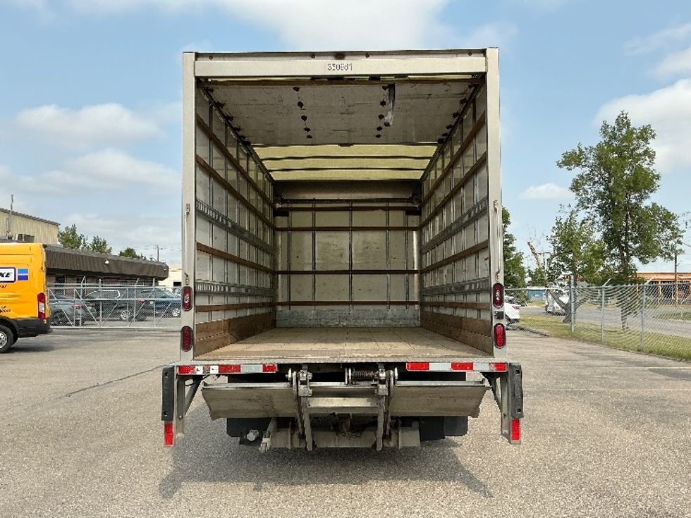 Light Duty Box Truck-Light and Medium Duty Trucks-Hino-2020-155-Calgary-AB-164,143\n\t\tkm-$ 50,750 - Image 8