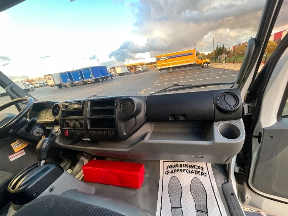 Light Duty Box Truck-Light and Medium Duty Trucks-Hino-2020-155-Cambridge-ON-205,083\n\t\tkm-$ 48,000 - Image 21