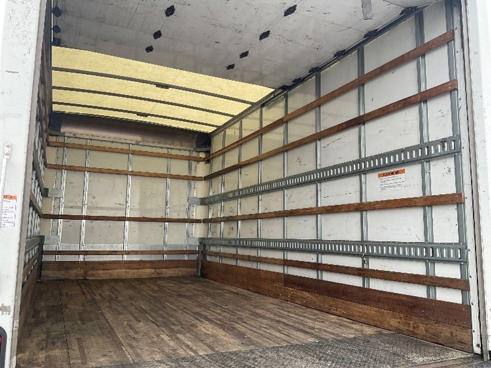 Light Duty Box Truck-Light and Medium Duty Trucks-Hino-2020-155-Carson-CA-87,090\n\t\tmiles-$ 46,750 - Image 12