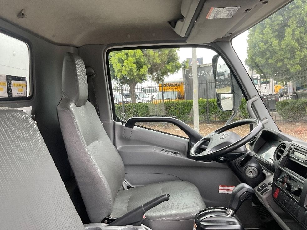 Light Duty Box Truck-Light and Medium Duty Trucks-Hino-2020-155-Carson-CA-87,090\n\t\tmiles-$ 46,750 - Image 22