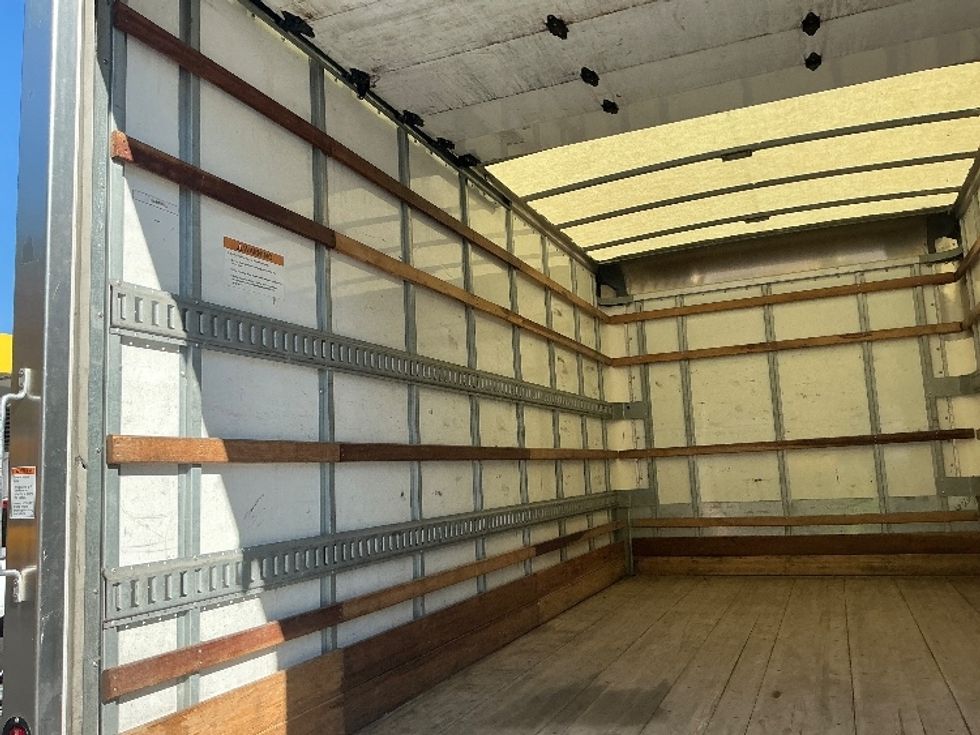 Light Duty Box Truck-Light and Medium Duty Trucks-Hino-2020-155-Clackamas-OR-94,036\n\t\tmiles-$ 44,500 - Image 11