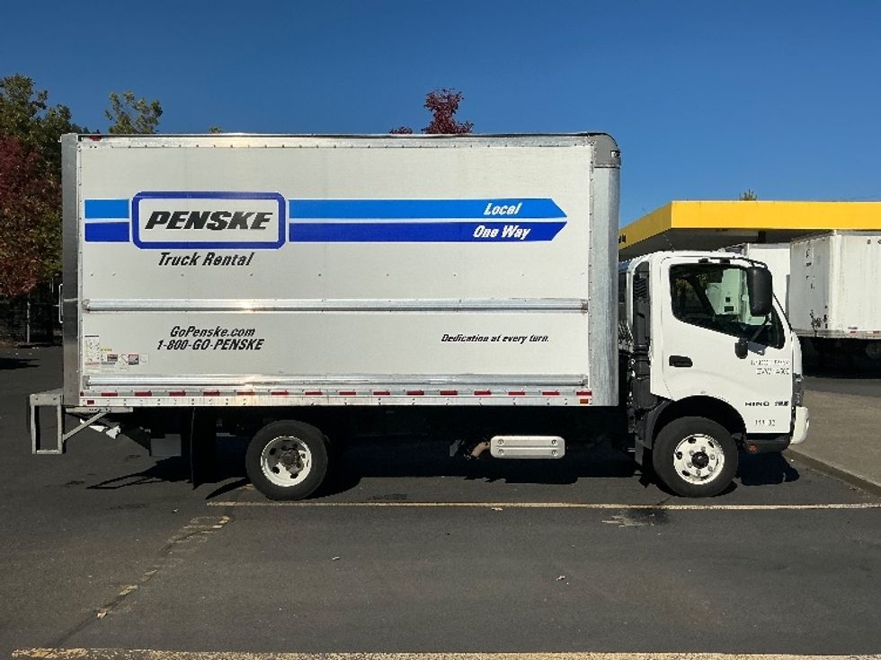 Light Duty Box Truck-Light and Medium Duty Trucks-Hino-2020-155-Clackamas-OR-94,036\n\t\tmiles-$ 44,500 - Image 15