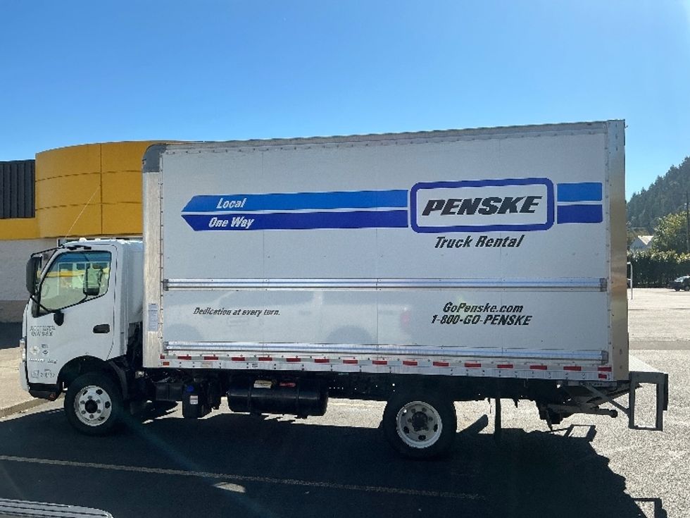 Light Duty Box Truck-Light and Medium Duty Trucks-Hino-2020-155-Clackamas-OR-94,036\n\t\tmiles-$ 44,500 - Image 4