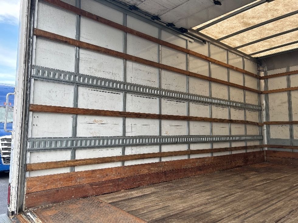 Light Duty Box Truck-Light and Medium Duty Trucks-Hino-2020-155-Concord-NC-126,696\n\t\tmiles-$ 37,750 - Image 11