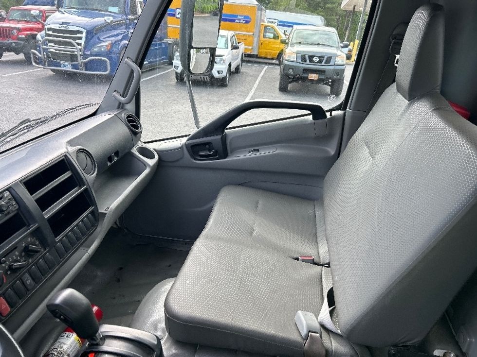 Light Duty Box Truck-Light and Medium Duty Trucks-Hino-2020-155-Concord-NC-126,696\n\t\tmiles-$ 37,750 - Image 19