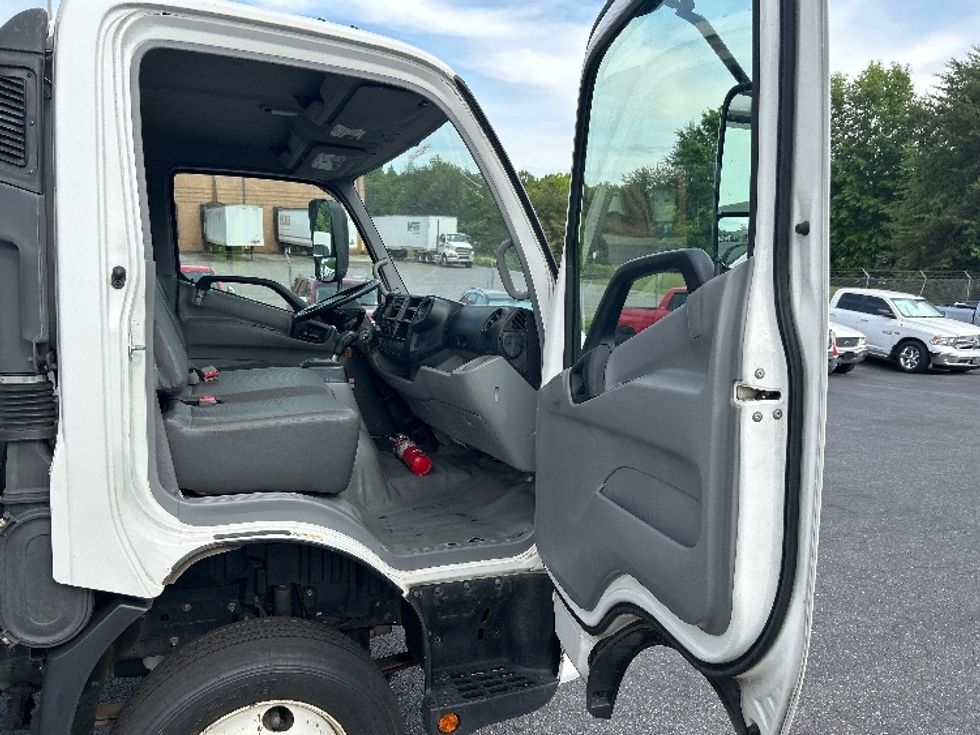 Light Duty Box Truck-Light and Medium Duty Trucks-Hino-2020-155-Concord-NC-126,696\n\t\tmiles-$ 37,750 - Image 20