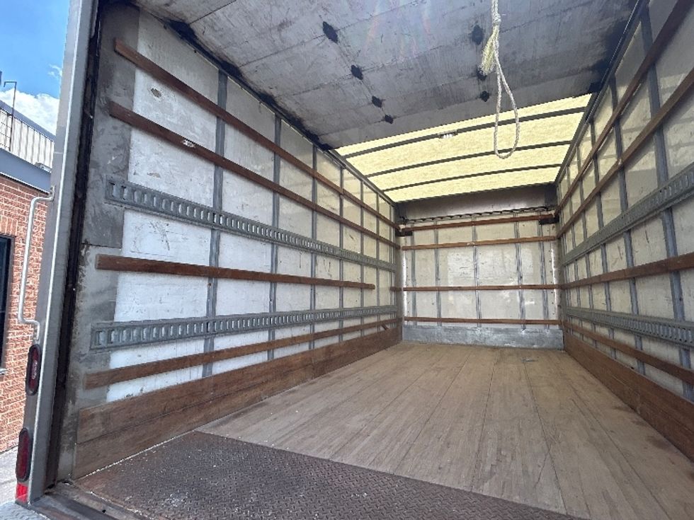 Light Duty Box Truck-Light and Medium Duty Trucks-Hino-2020-155-Concord-ON-181,722\n\t\tkm-$ 48,250 - Image 10