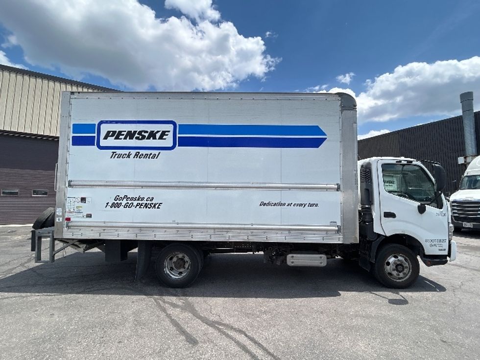Light Duty Box Truck-Light and Medium Duty Trucks-Hino-2020-155-Concord-ON-181,722\n\t\tkm-$ 48,250 - Image 13