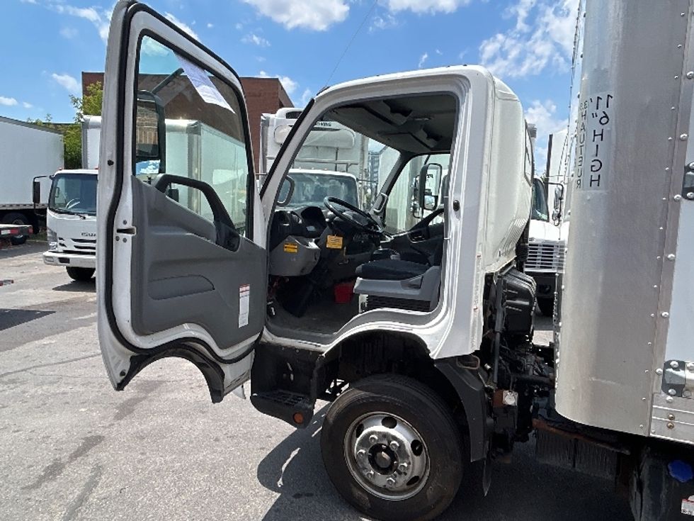 Light Duty Box Truck-Light and Medium Duty Trucks-Hino-2020-155-Concord-ON-181,722\n\t\tkm-$ 48,250 - Image 14