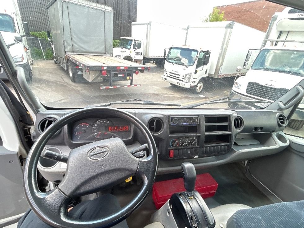 Light Duty Box Truck-Light and Medium Duty Trucks-Hino-2020-155-Concord-ON-181,722\n\t\tkm-$ 48,250 - Image 16
