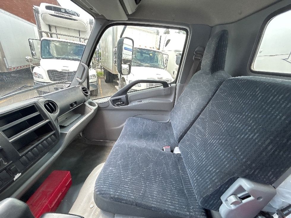 Light Duty Box Truck-Light and Medium Duty Trucks-Hino-2020-155-Concord-ON-181,722\n\t\tkm-$ 48,250 - Image 17