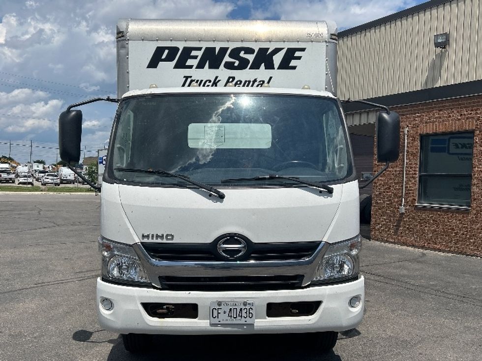 Light Duty Box Truck-Light and Medium Duty Trucks-Hino-2020-155-Concord-ON-181,722\n\t\tkm-$ 48,250 - Image 2