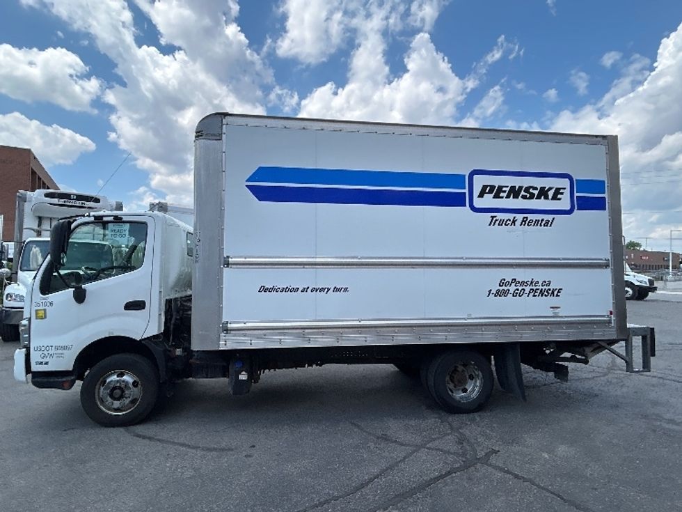 Light Duty Box Truck-Light and Medium Duty Trucks-Hino-2020-155-Concord-ON-181,722\n\t\tkm-$ 48,250 - Image 4
