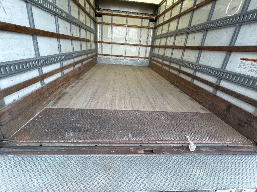 Light Duty Box Truck-Light and Medium Duty Trucks-Hino-2020-155-Concord-ON-181,722\n\t\tkm-$ 48,250 - Image 9