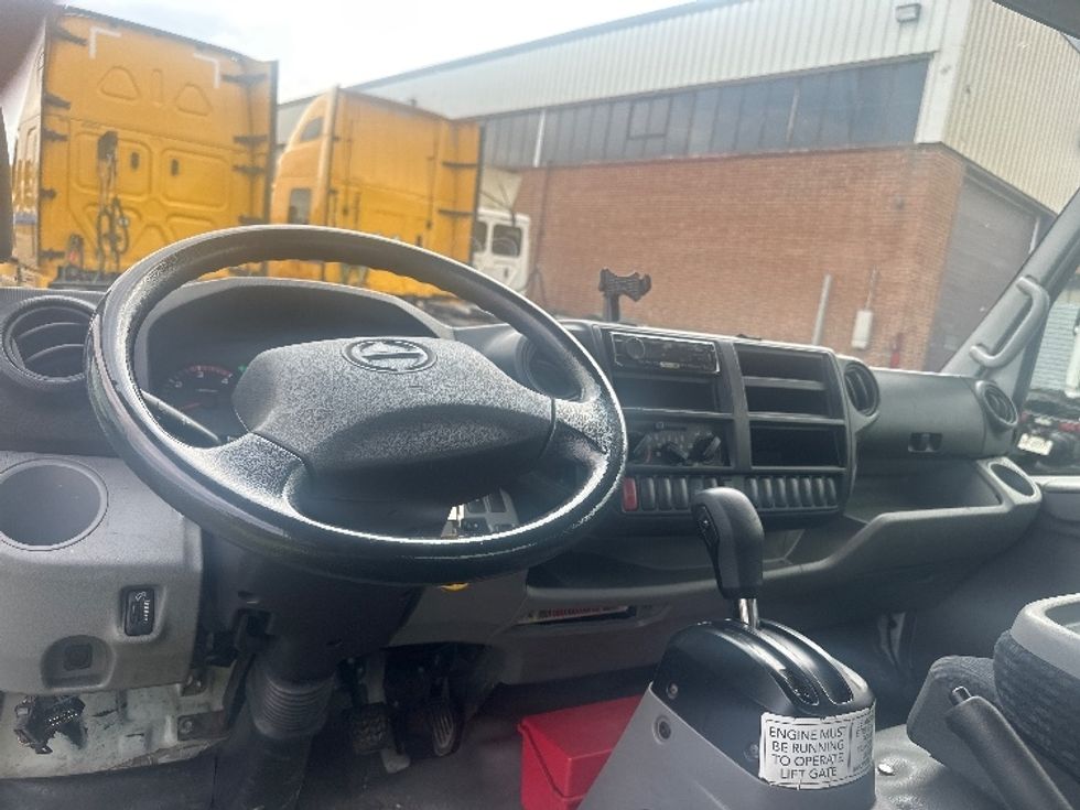 Light Duty Box Truck-Light and Medium Duty Trucks-Hino-2020-155-Concord-ON-187,283\n\t\tkm-$ 50,000 - Image 18