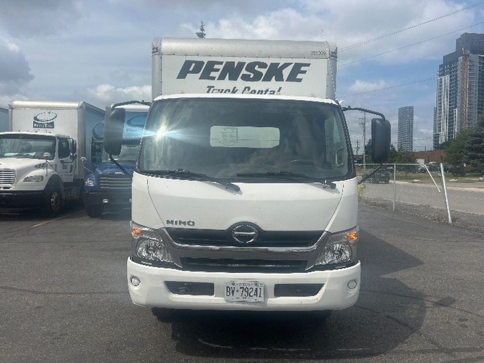 Light Duty Box Truck-Light and Medium Duty Trucks-Hino-2020-155-Concord-ON-187,283\n\t\tkm-$ 50,000 - Image 2
