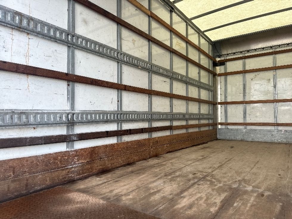 Light Duty Box Truck-Light and Medium Duty Trucks-Hino-2020-155-Concord-ON-221,617\n\t\tkm-$ 46,250 - Image 11
