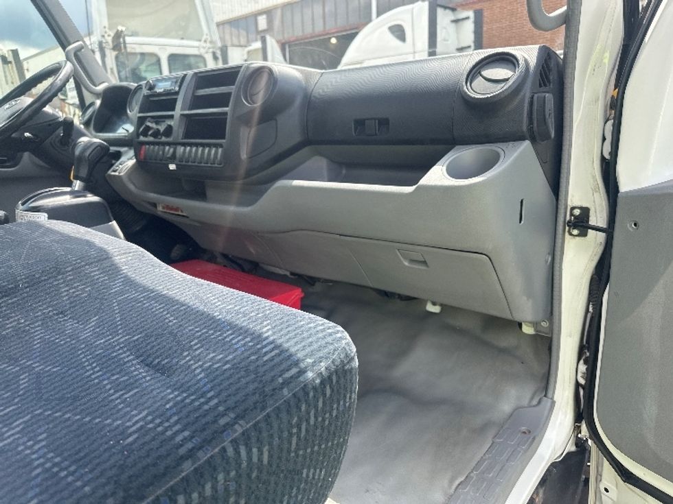 Light Duty Box Truck-Light and Medium Duty Trucks-Hino-2020-155-Concord-ON-221,617\n\t\tkm-$ 46,250 - Image 21