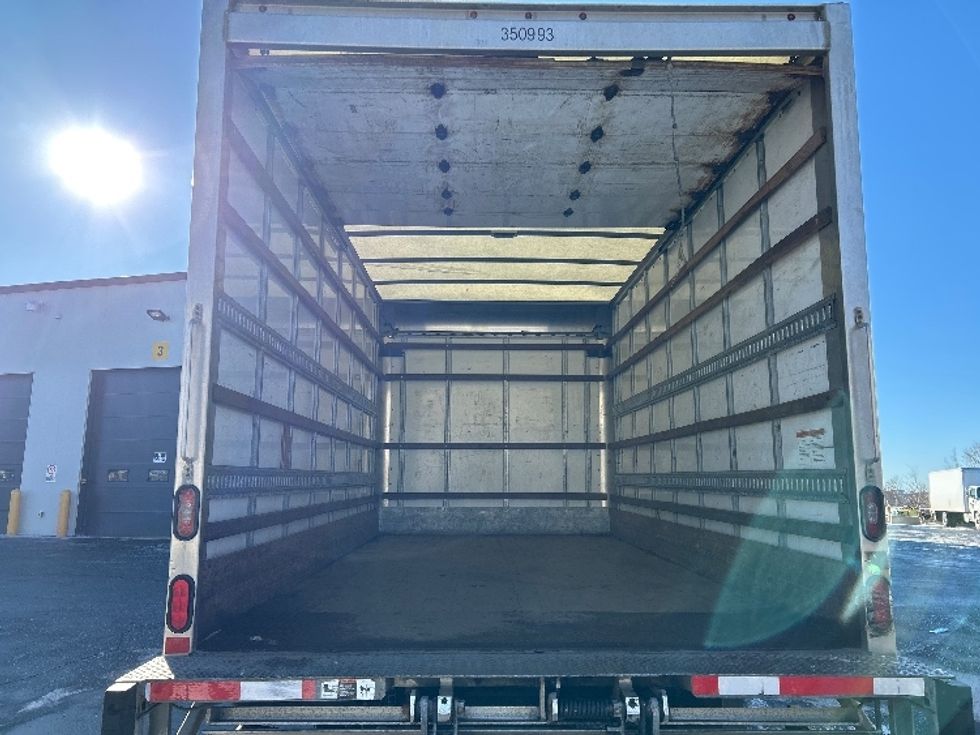 Light Duty Box Truck-Light and Medium Duty Trucks-Hino-2020-155-Dartmouth-NS-142,064\n\t\tkm-$ 52,000 - Image 8