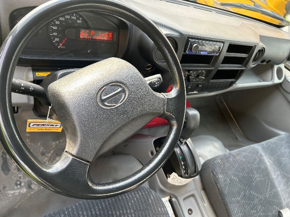 Light Duty Box Truck-Light and Medium Duty Trucks-Hino-2020-155-Dartmouth-NS-171,839\n\t\tkm-$ 50,000 - Image 17