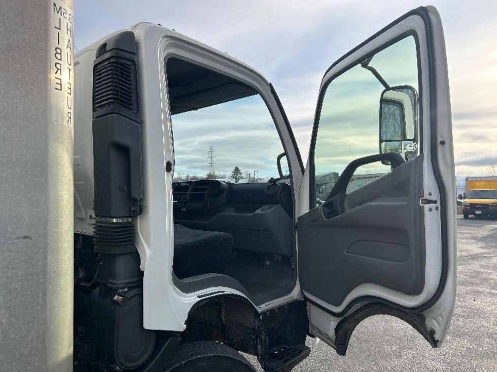 Light Duty Box Truck-Light and Medium Duty Trucks-Hino-2020-155-Dartmouth-NS-171,839\n\t\tkm-$ 50,000 - Image 20